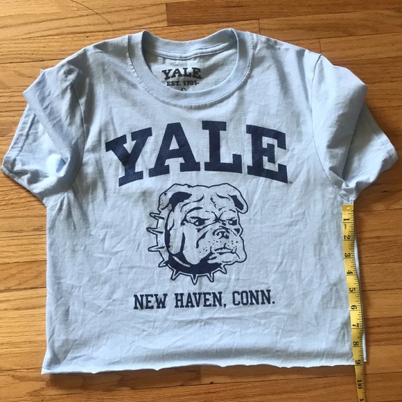 Yale University Original Licensed Cropped T Shirt. - Picture 4 of 5